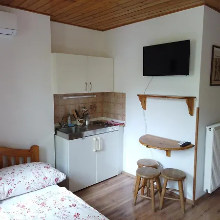 Vicze Apartmanhaz Guest house Siofok