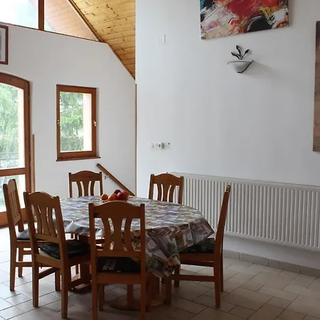 Vicze Apartmanhaz Guest house Siofok