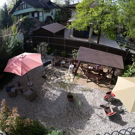 Vicze Apartmanhaz Guest house Siofok