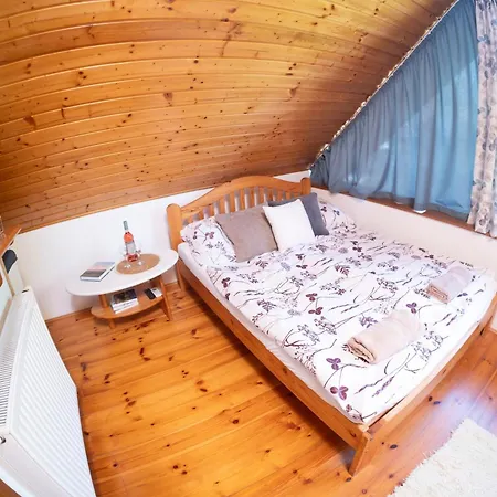 Vicze Apartmanhaz Guest house Siofok