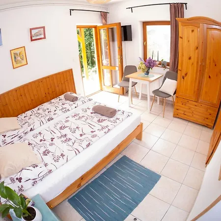 Vicze Apartmanhaz Gæstehus Siófok