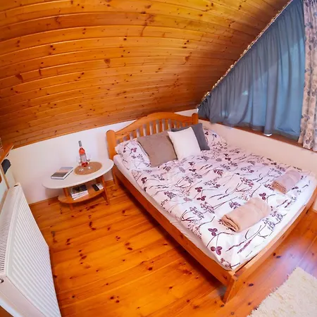 Vicze Apartmanhaz Πανσιόν Σίοφοκ